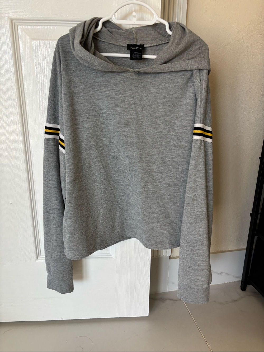 Rue21 Small Cropped Hoodie